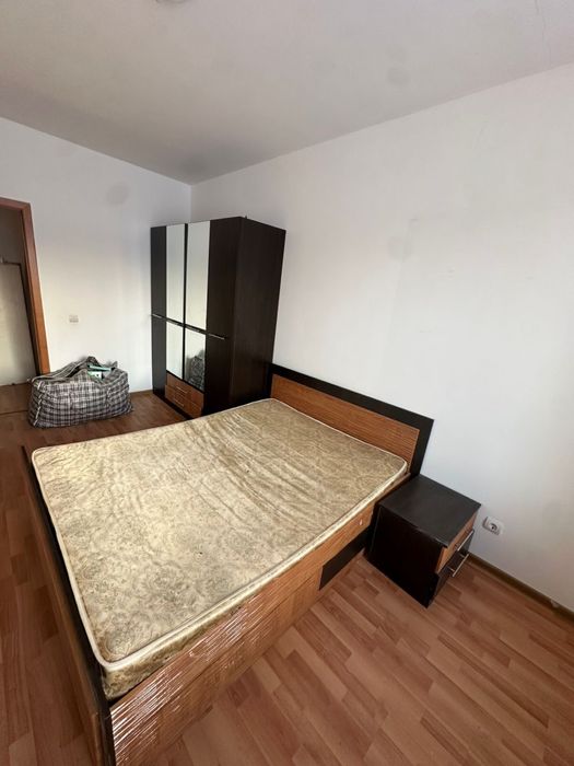 Продам спальный гарнитур