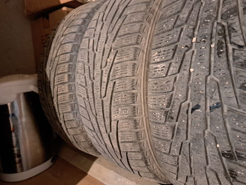 Зимние покрышки  4 шт