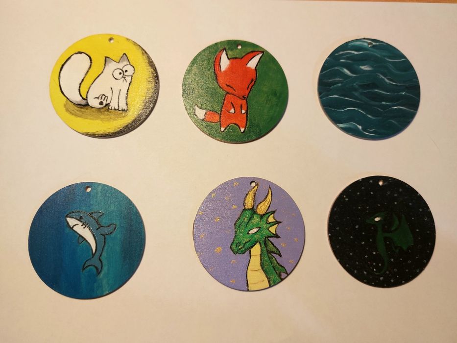 Роспись по дереву , брелки .