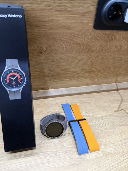 Galaxy watch5 Pro + Две каишки