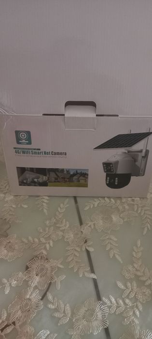 Camera supraveghere cu panou solar