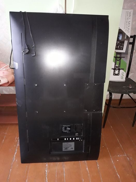 Samsung UE50AU7500U Смарт ТВ сотилади