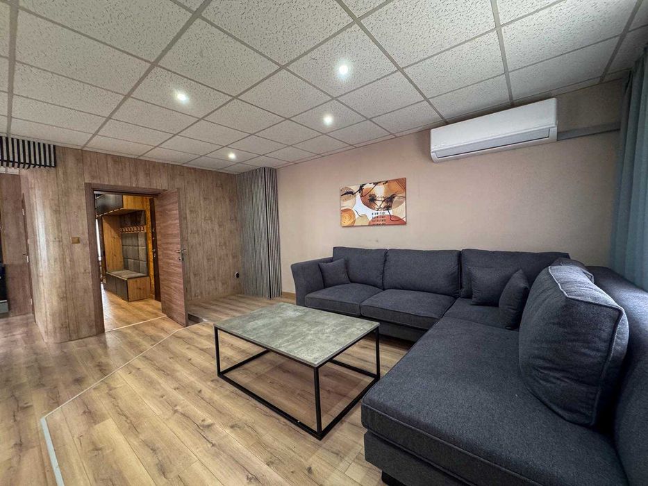 Чисто нов тристаен под наем в кв. Лазур. След ремонт. Паркомясто