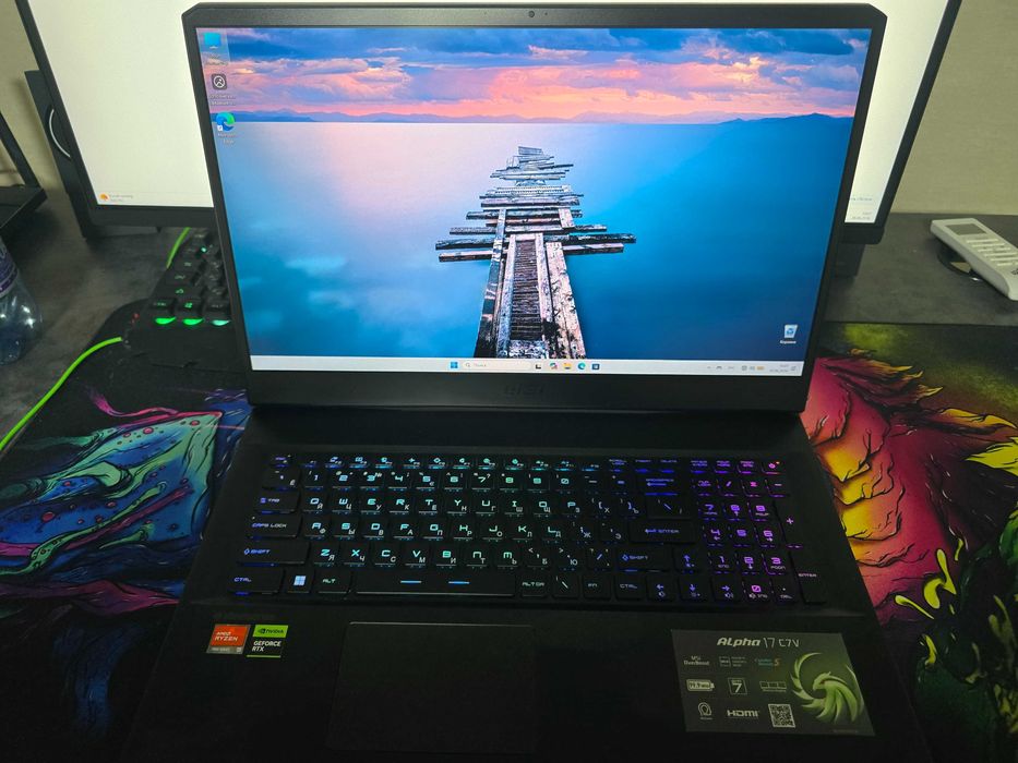 Noutbuk MSI Alpha