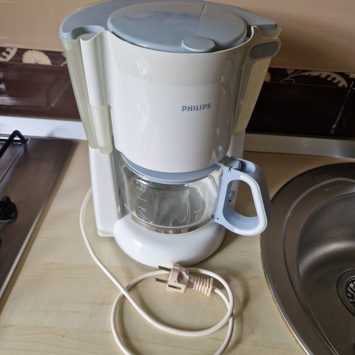 Cafetiera Philips HD7448, vas sticlă, functie de menținere la cald