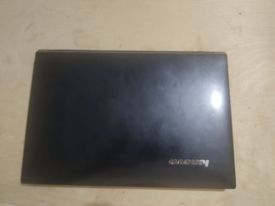 Lenovo core i3 Zaryad ushlamaydi
