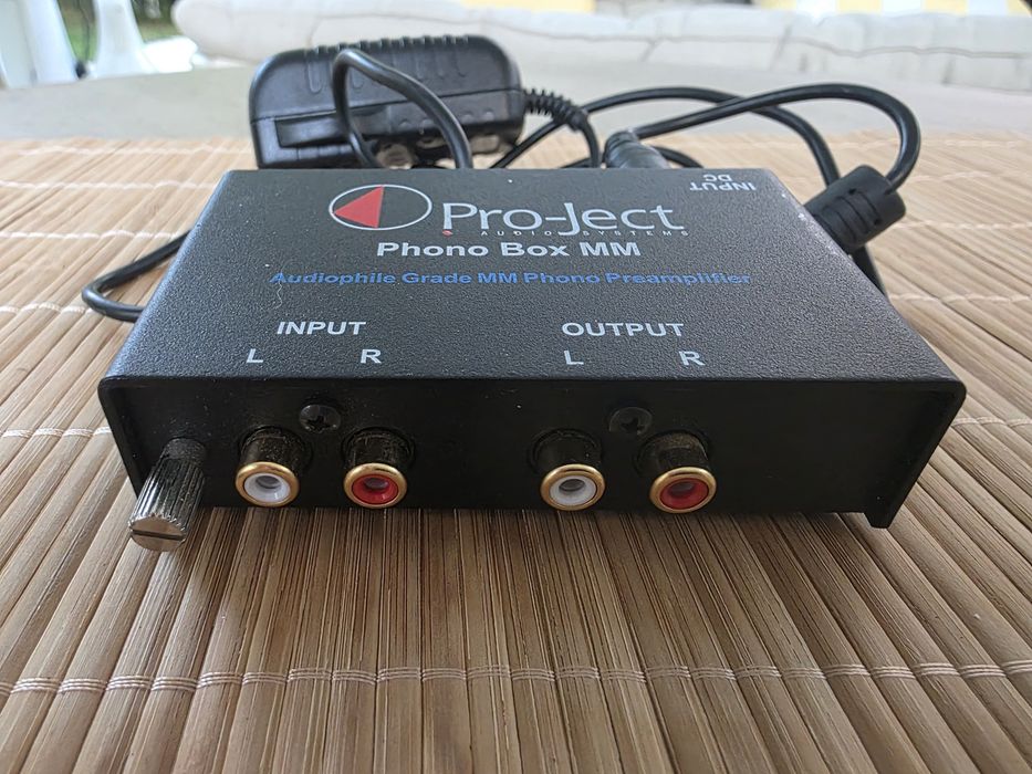 Vând preamplificator Phono MM PRO-JECT Phono Box MM