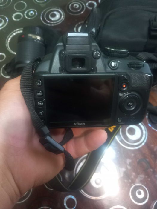 Продавам фотоапарат с два обектива