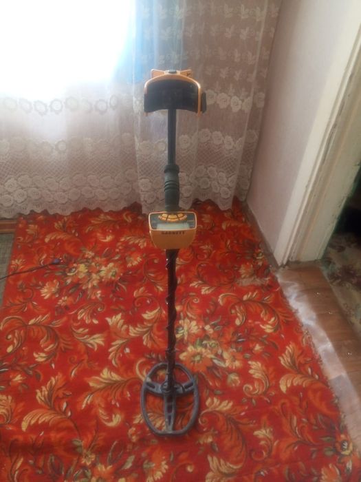 Продам металлоискатель Обмен