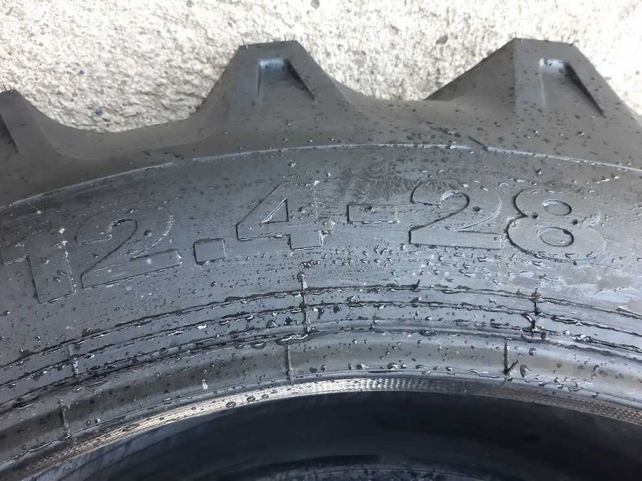 Anvelope noi de tractor 12.4-28 ori 12.4/11-28 livrare
