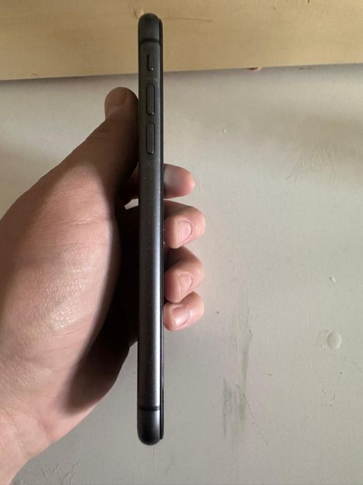 Айфон 11 128 гб фейс работает