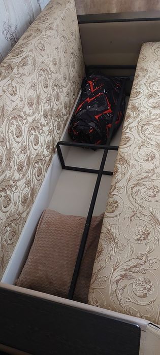 Продам диван и кресло