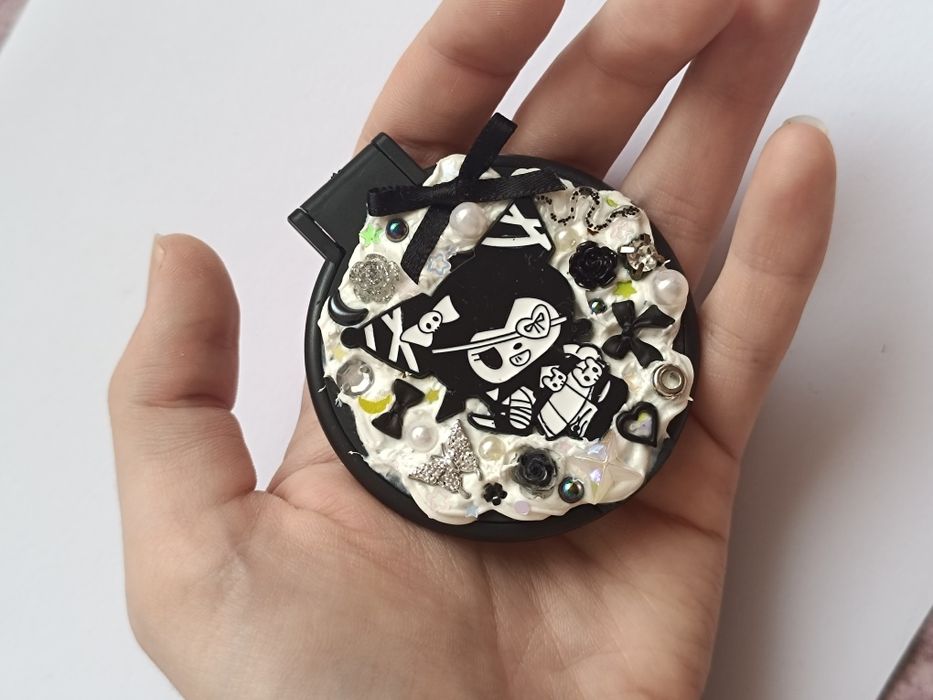 Decoden Kuromi огледалце