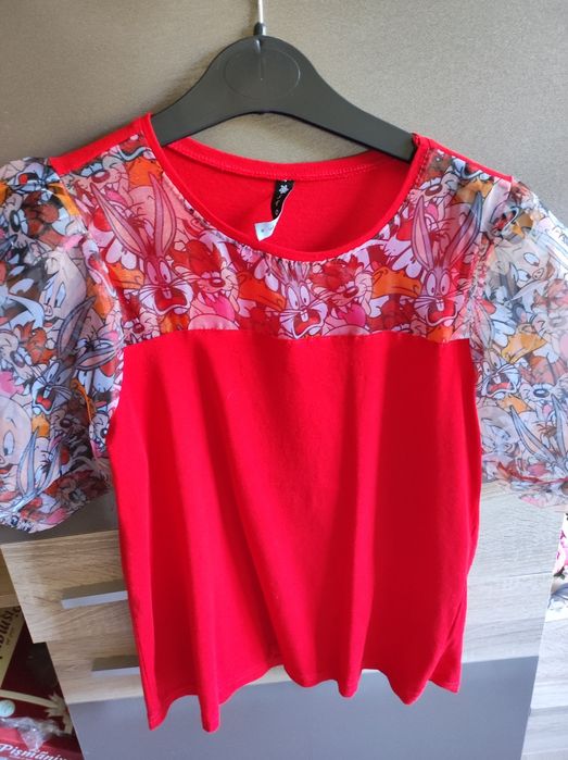 Червена тениска М размер
