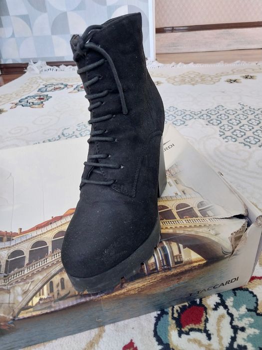 Ботинки б.у  в идеальном состояний