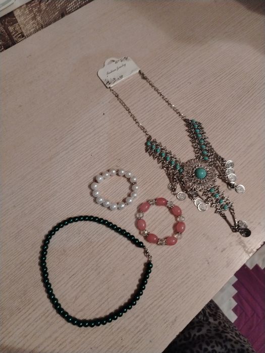 Моншақтар сатылады