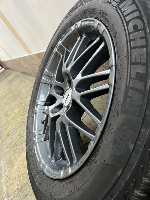 18-ки 5х112 Оригинални джанти Oxigin oxrock с зимни гуми Мишелин255/55