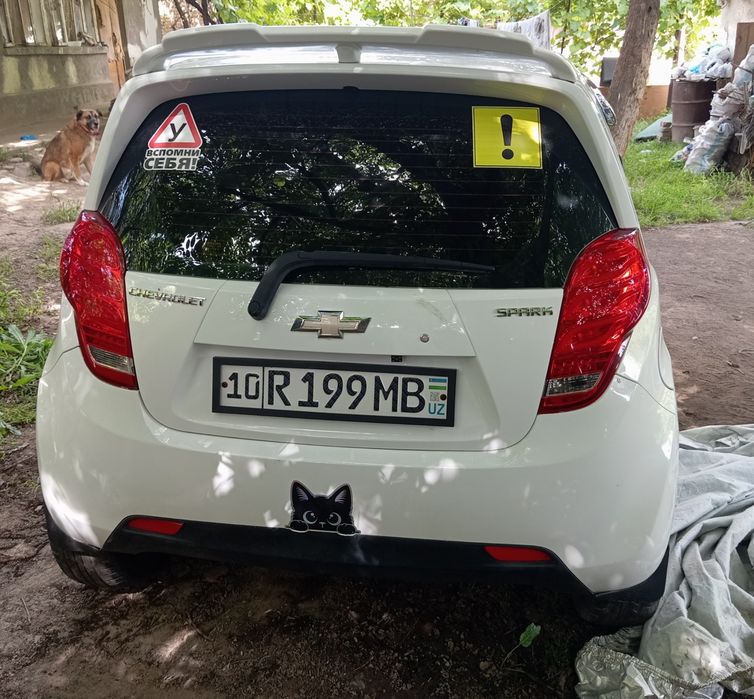 Автомобиль Chevrolet Spark