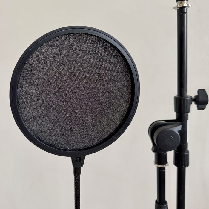 Стойка для микрофона с поп-фильтром GEWA