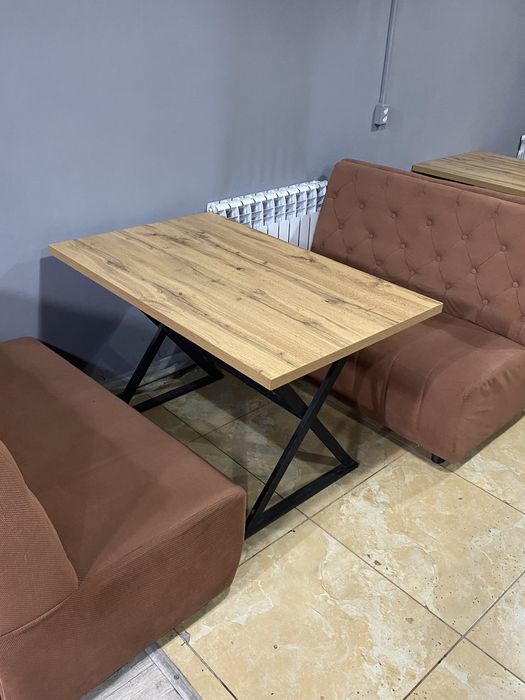 Столы для кафе срочно продам