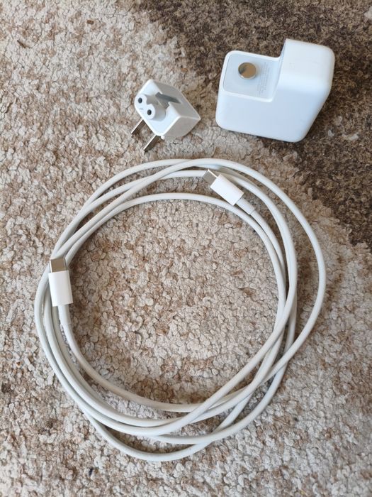Apple USB-C Power Adapter 30w