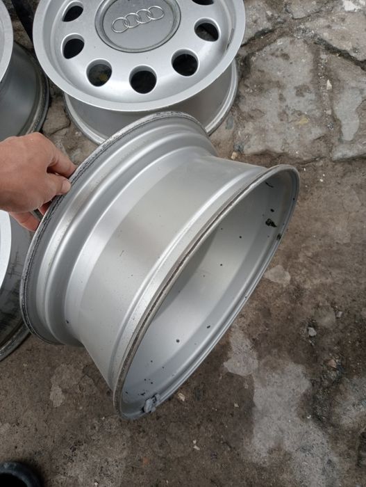 Ауди R15 состояние новая