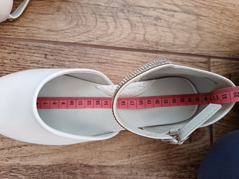 Pantofi de mireasa din piele foarte comozi, marimea 39