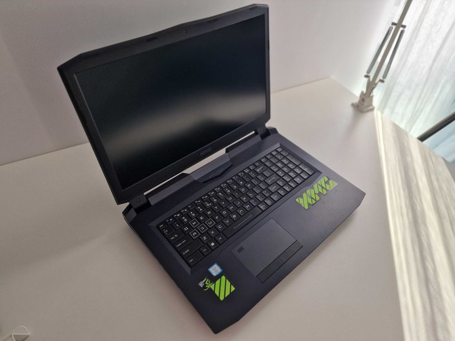 Laptop XMG Ultra 17 (Cleavo P775TM1-G) intel i7-8700k Nvidia GTX 1080