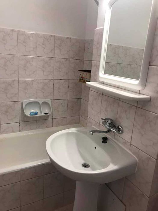 Inchiriez apartament 2 camere decomandate,zona Iulius Mall langa lac 3