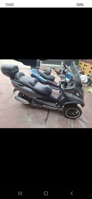 Vand Piagio D300 cel.negru și D250 Cel albastru