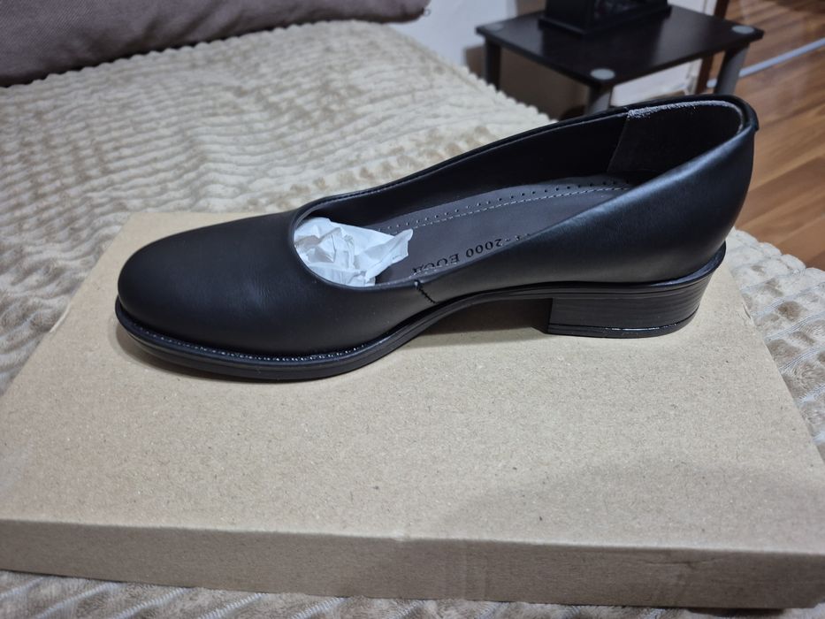 Дамски обувки от естествена кожа