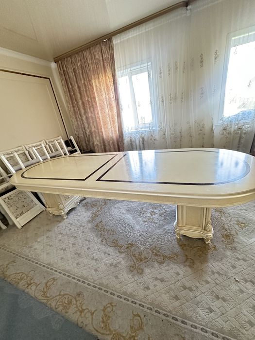 Продам стол срочна !!