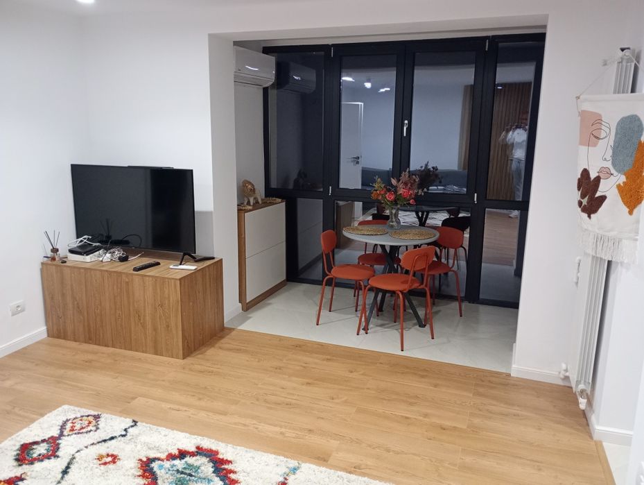 Apartament 2 camere de inchiriat Piata Dorobantilor sect 1