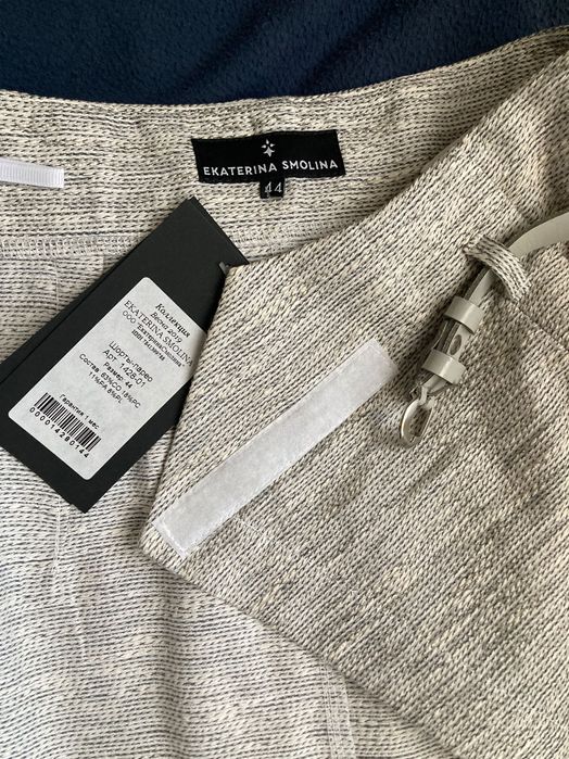 Пола-панталон, нова с етикет, размер 44