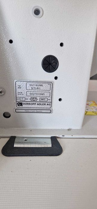 Vand masina de cusut zig-zag Durkoph Adler model 527I-811 - nefolosita