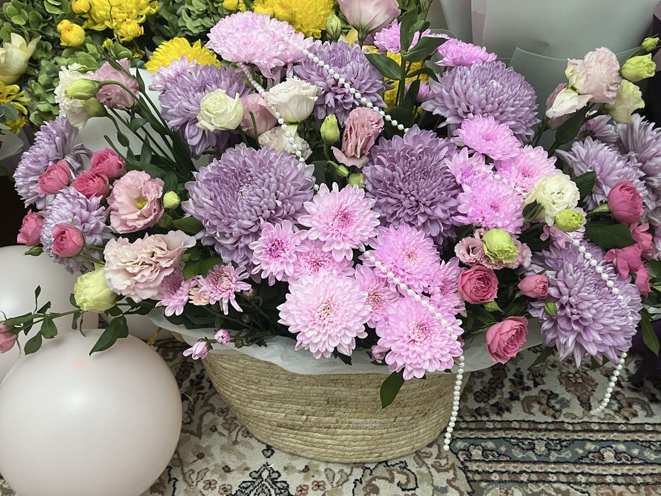 цветы всё свежие