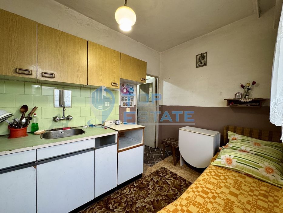 Двустаен панелен апартамент в град Стажица, област Велико Търново