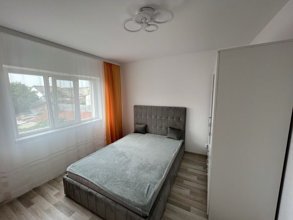 Apartament cu 2 camere decomandat