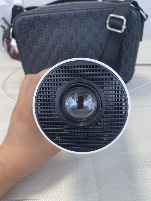 Продам видео-проектор