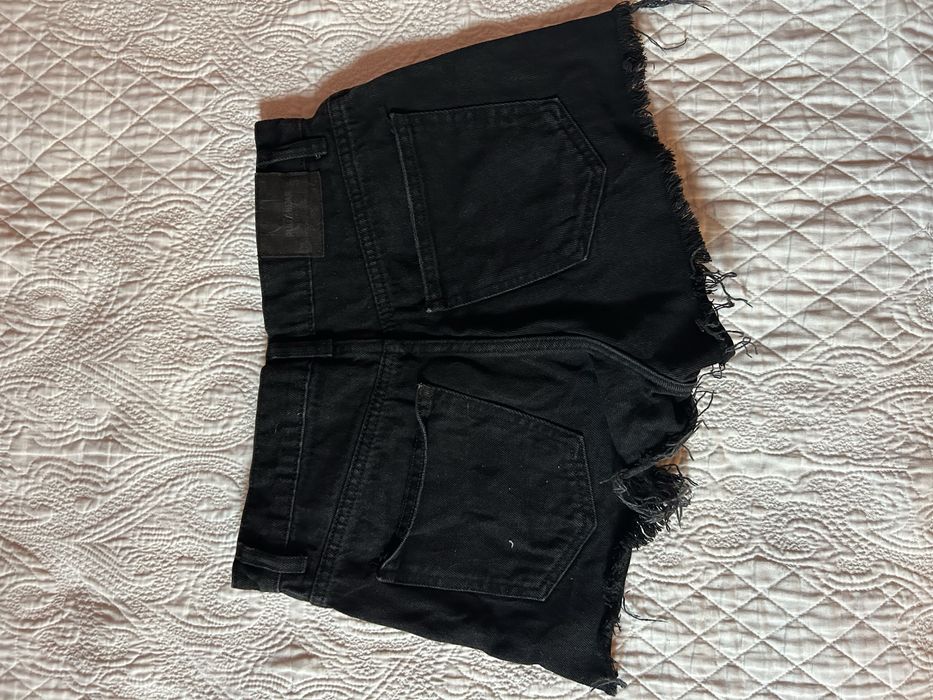 Черни къси панталони Pull & bear