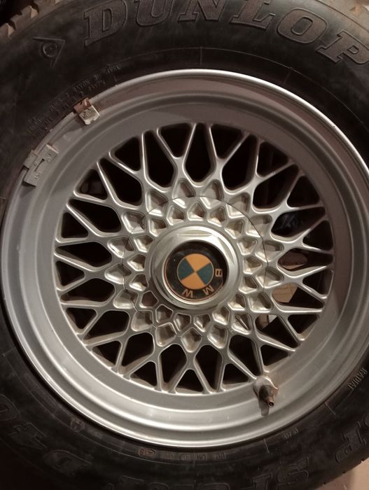 Колесе в сборе на БМВ 5.