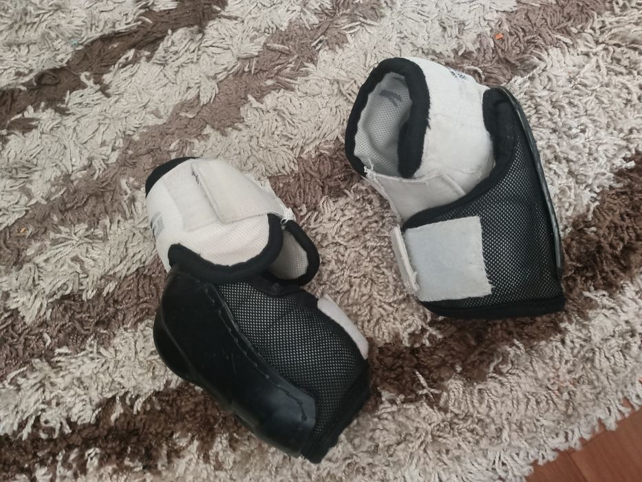 Продам хоккейные шорты Bayer