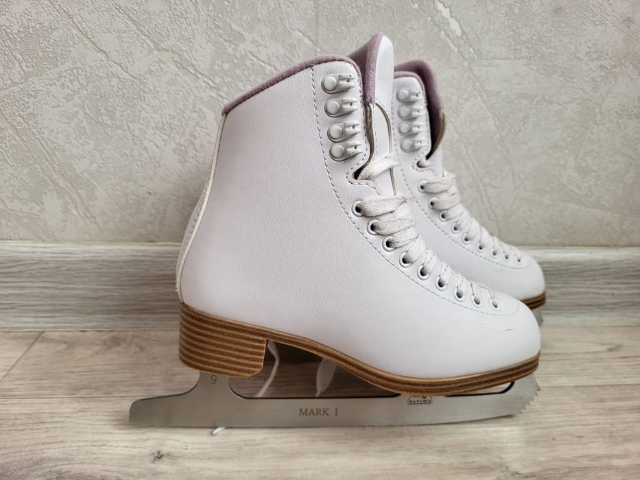 Продаю коньки  бу