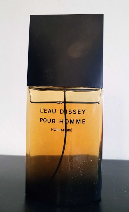 Dior Homme,  Valentino Intense, Versace Oud Noir, Mancera Red Tobacco, Guerlain L'Instant, Noir Ambre Versace Eros Boss Bottled