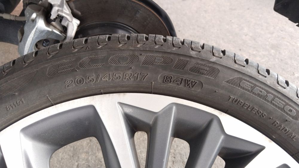 BRIDGESTONE ECOPIA EP150 17”, 205/45 w84 4 бр. 380€