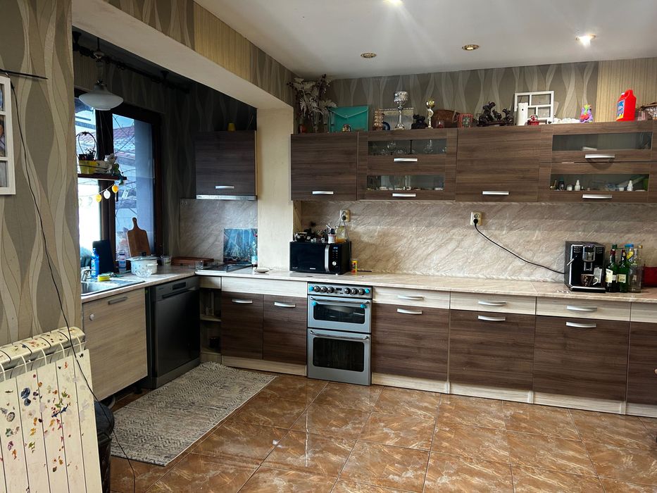 Продавам къща в Крън