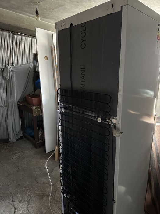 Хладилна витрина