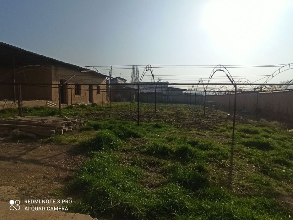 Uchaska sotiladi srochna  Xasanboy posti 5 6  km kirganda 6 sotukyer