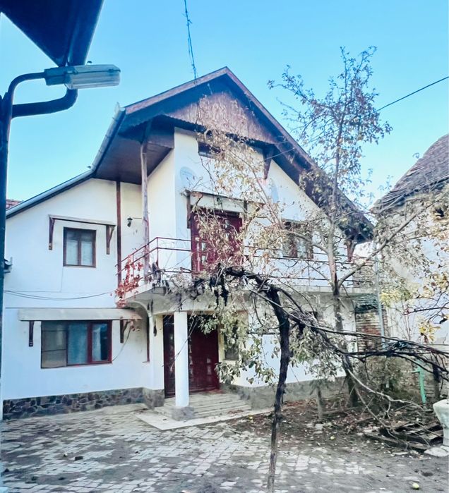 Doua case de vanzare Nadlac