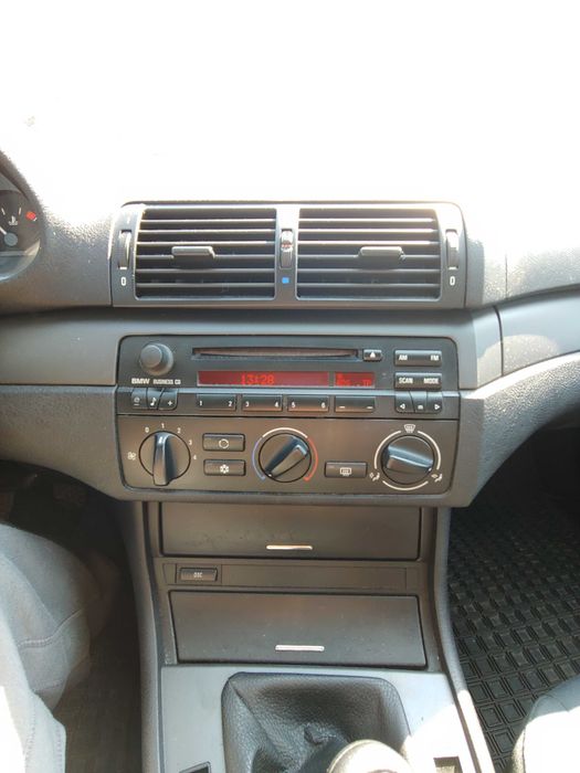 BMW 318d на части